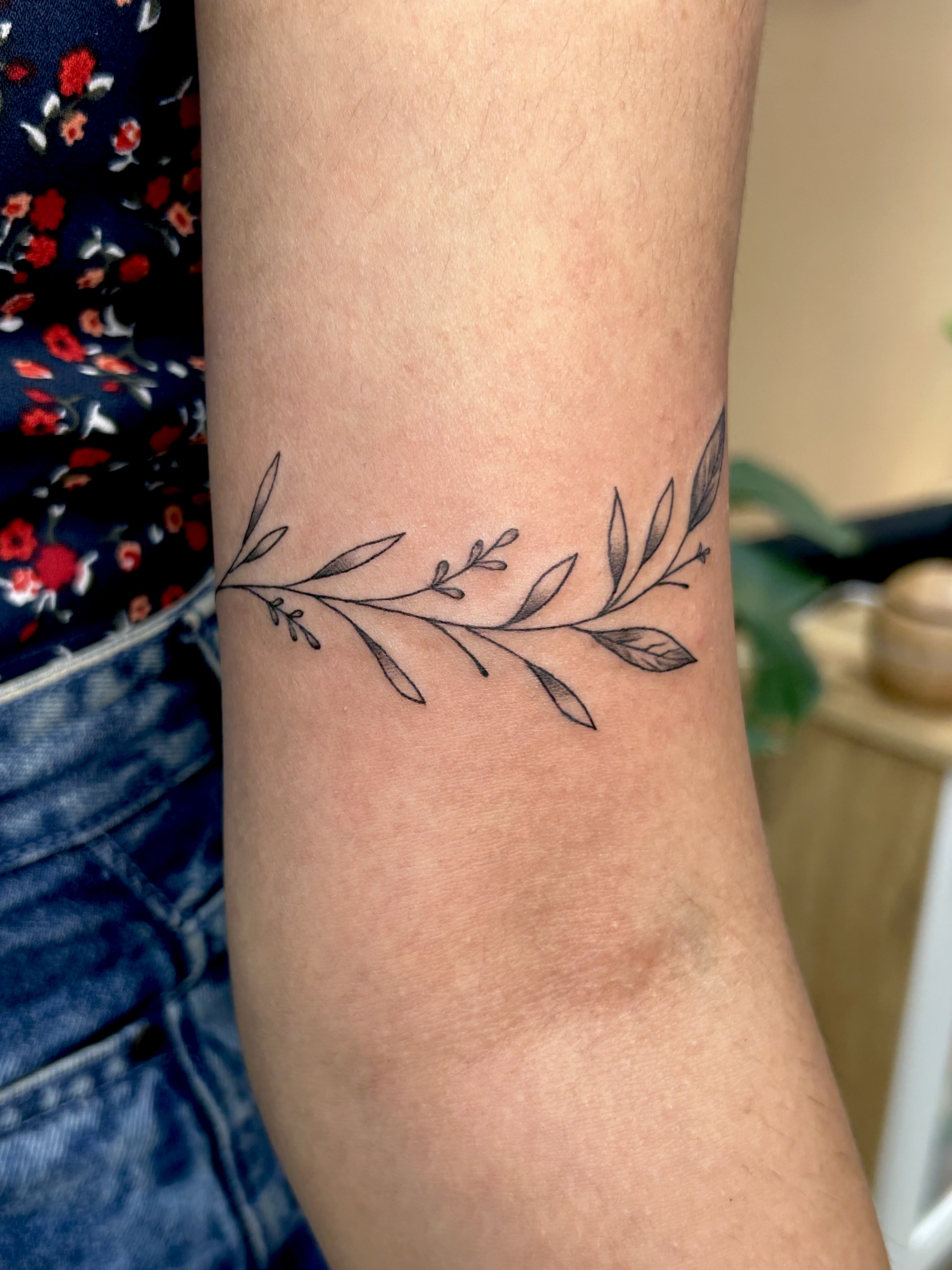 Minimalist Tattoo Design 1
